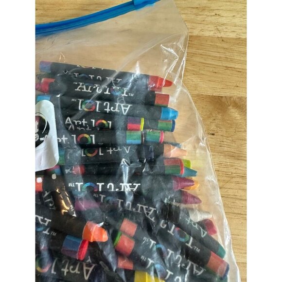 Lot of Art 101 crayons - Picture 4 of 5